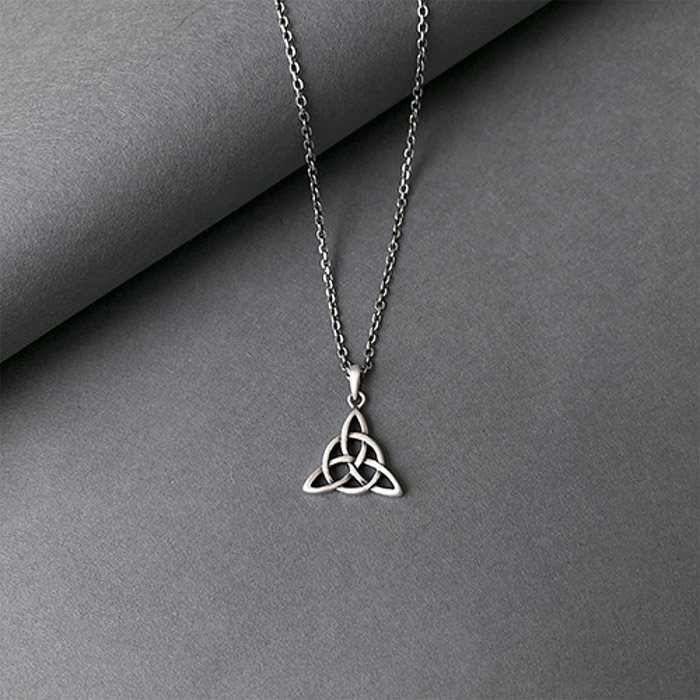 triquetra necklace