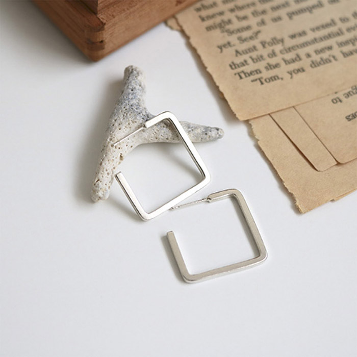 square earring